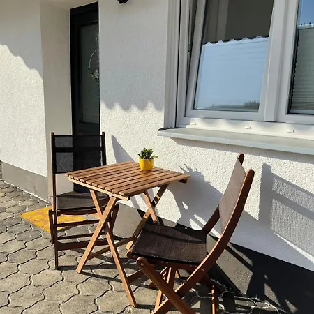 Renovierte Hasenbau Fuer Zwei In *